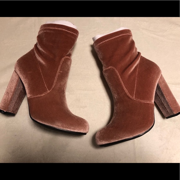 Mauve Velvet Booties - Picture 6 of 7